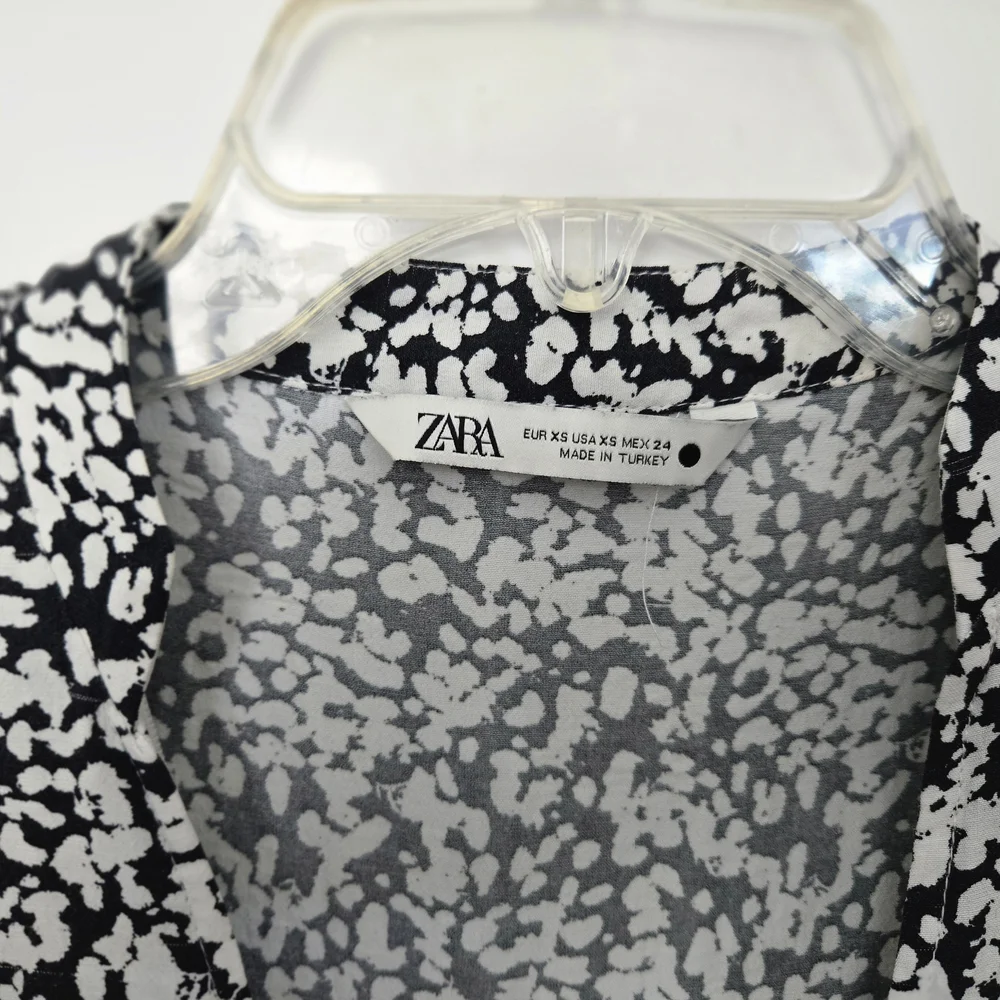 Zara Black and White Flowy Dress Size XS